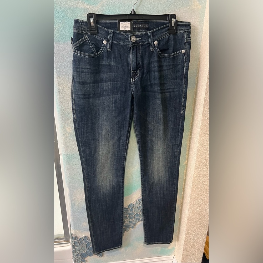 NWT Rock & Republic Berlin Low Rise Skinny Jeans